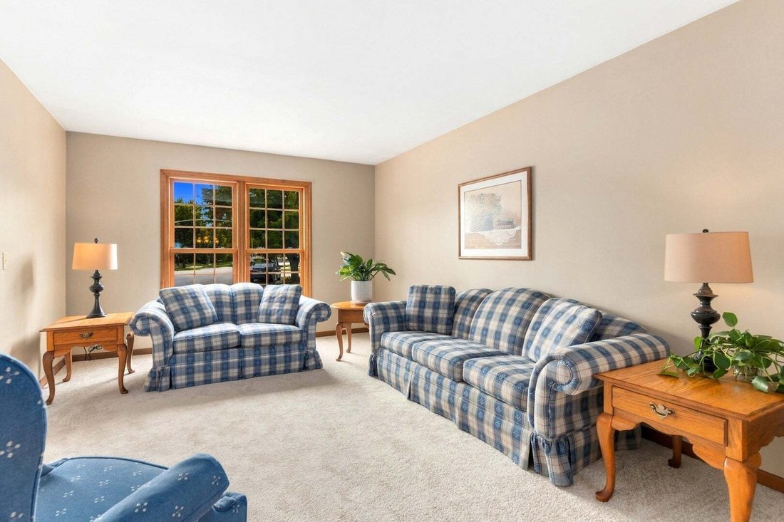 House in Aurora, Illinois, United States 4 - 18939671