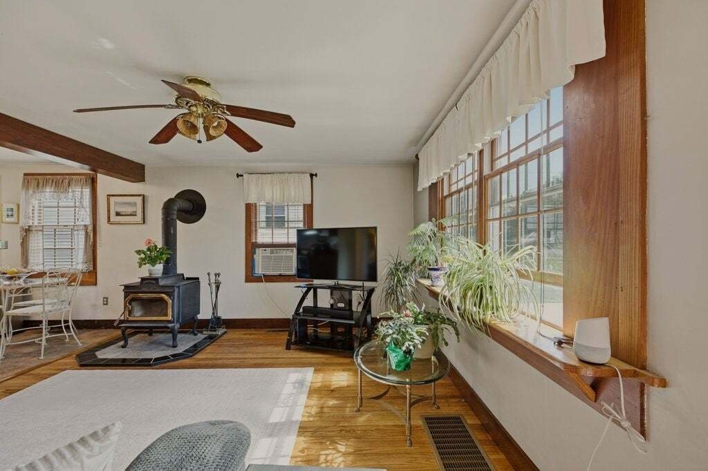 House in Portsmouth, Rhode Island, United States 4 - 18939393