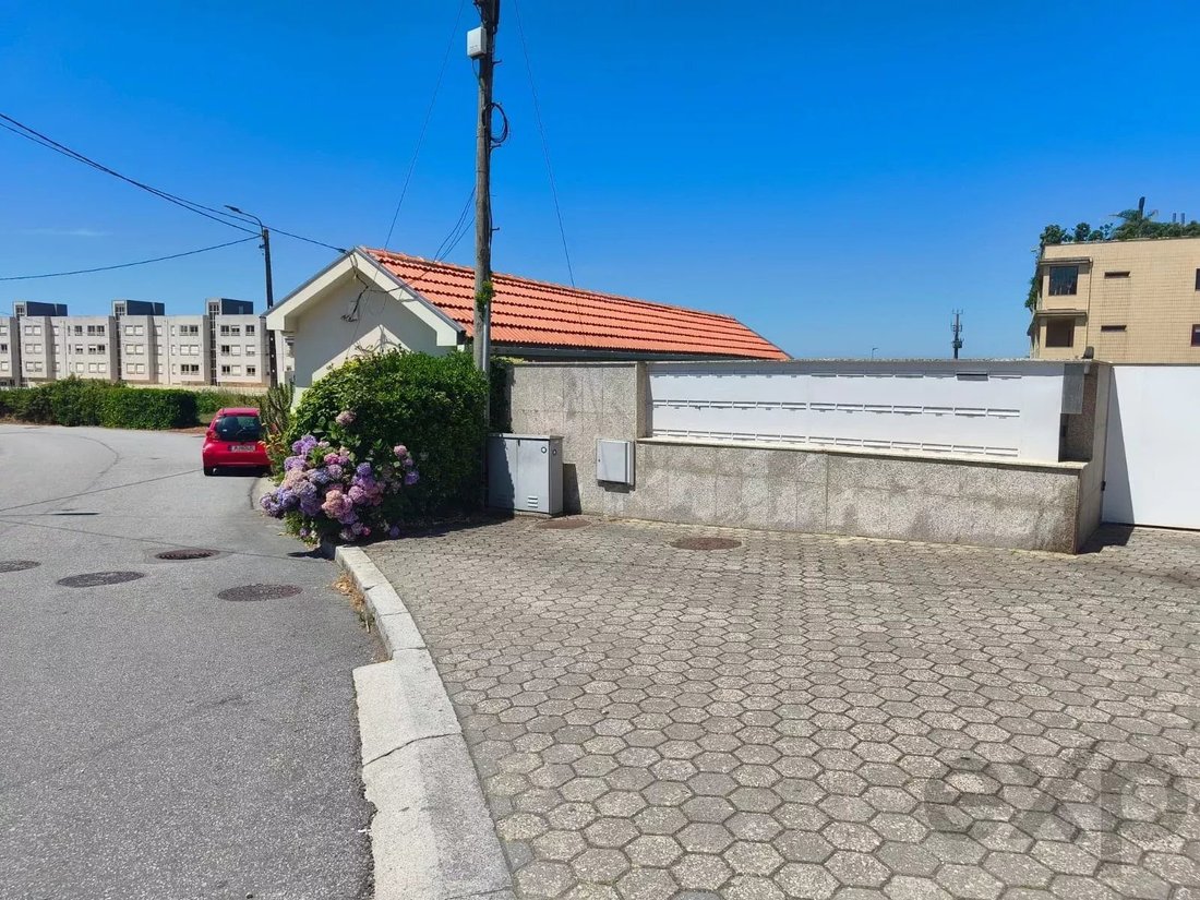 Land in Sao Felix da Marinha, Porto District, Portugal 2 - 18940784
