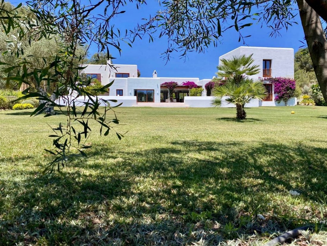 Finca in Roca Llisa, Santa Eularia des Riu, Balearic Islands 3 - 18940542