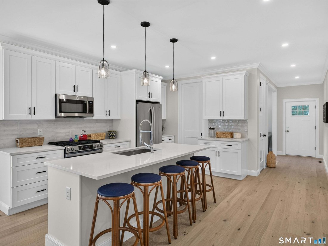 House in Groton, Connecticut, United States 2 - 18941844