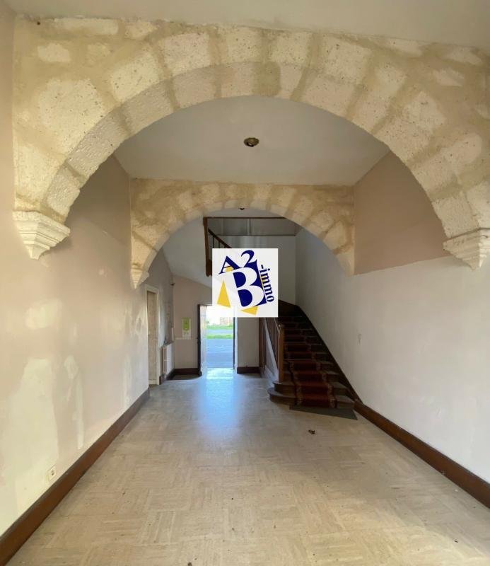 House in Vieil Angoulême-Centre Ville, Angoulême, France 4 - 18940644