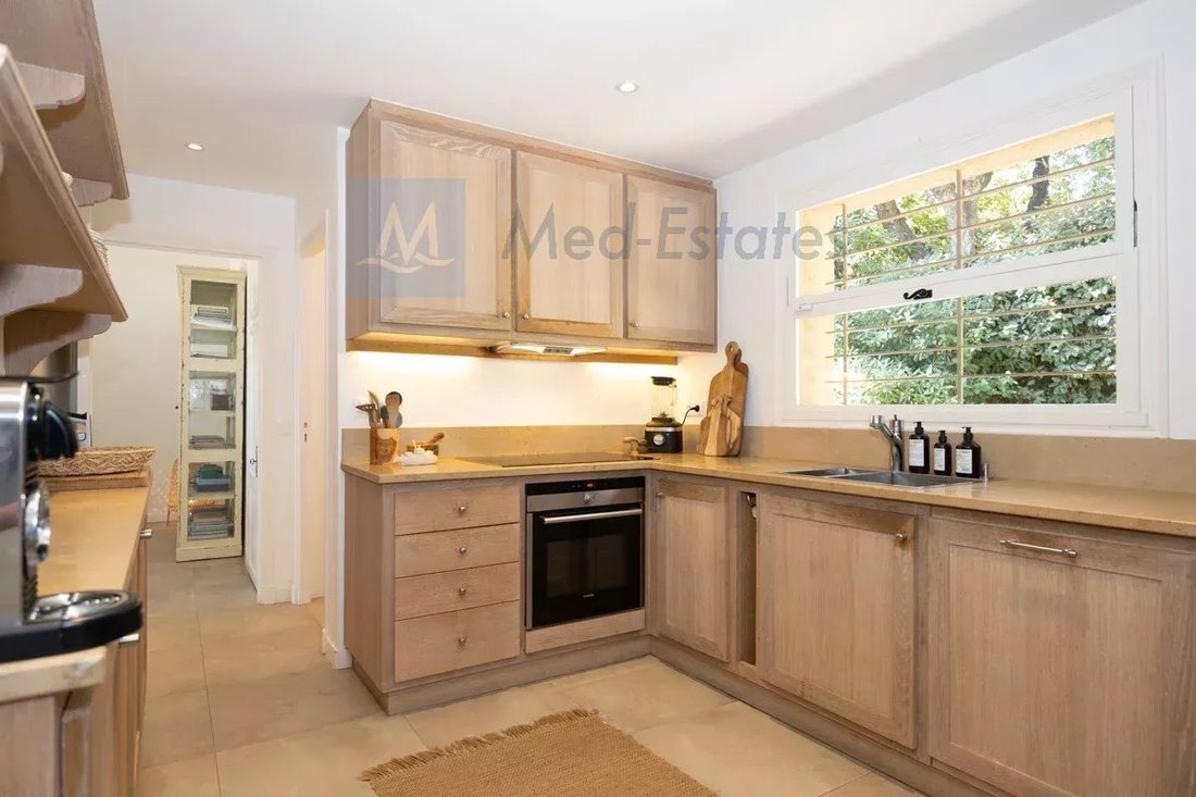 Villa in Grimaud, Provence-Alpes-Côte d'Azur, France 4 - 18443916