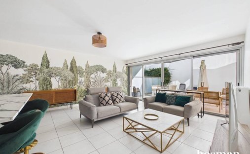 Apartment in Grand Parc-Chartrons-Paul Doumer, Bordeaux, France 1