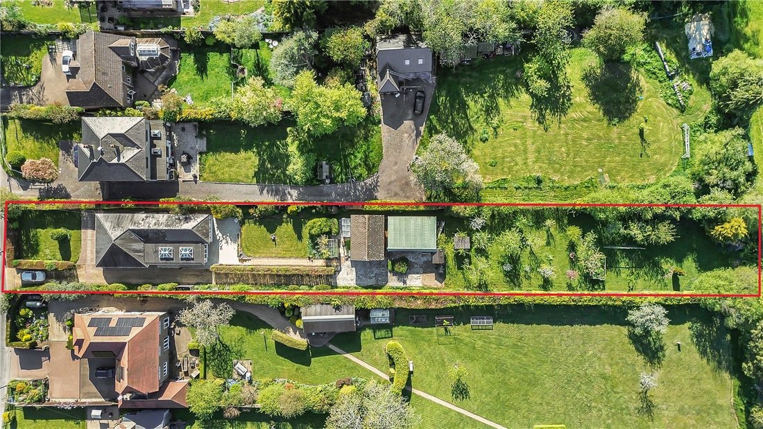 Bungalow in Ropley, England 1 - 18930827