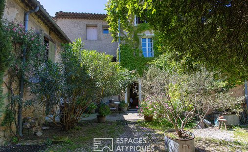 Villa in Sainte-Cécile-les-Vignes, Provence-Alpes-Côte d'Azur, France 1