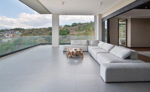 Apartment in Cinco Esquinas, San José Province, Costa Rica 1