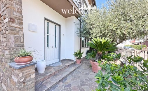 Villa in San Martino-San Lorenzo, Campi Bisenzio, Tuscany 1
