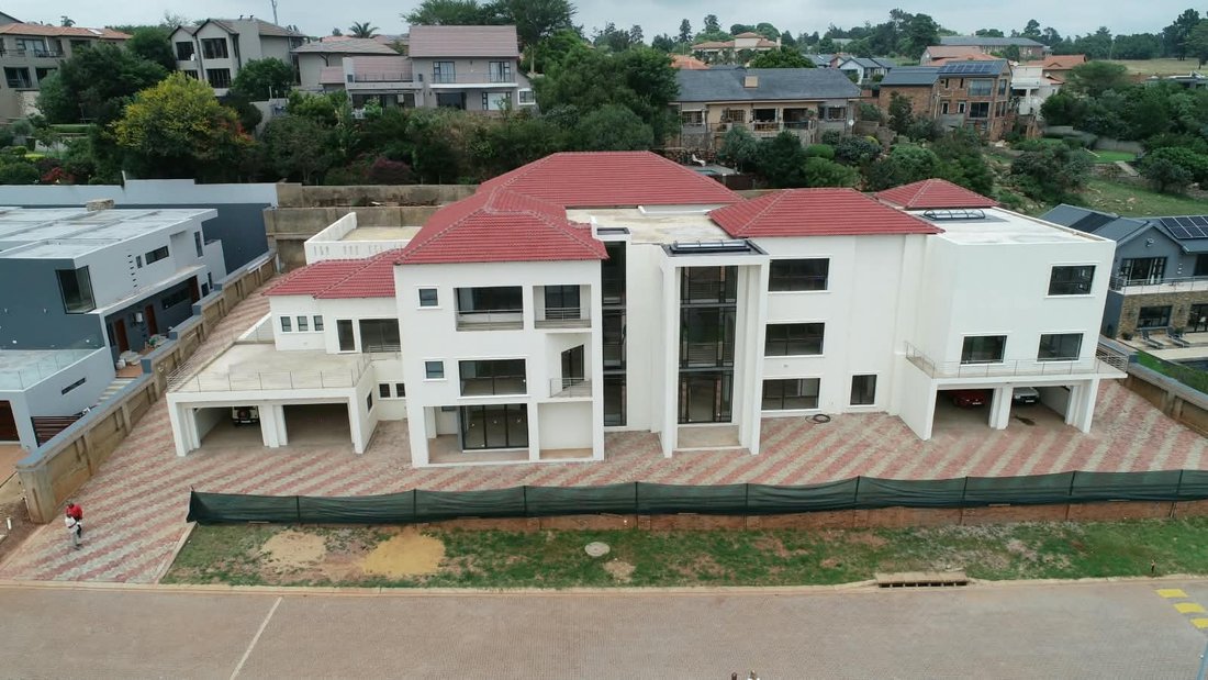 Estate in Waterval 174 IQ, Gauteng, South Africa 4 - 18941129