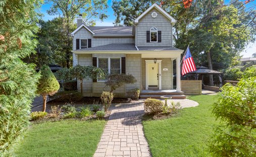 House in Sound Beach, New York, United States 1