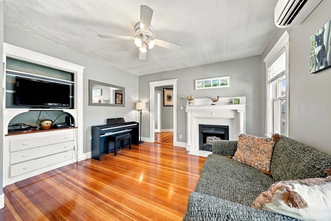 Condo in Belmont, Massachusetts, United States 2 - 18944036
