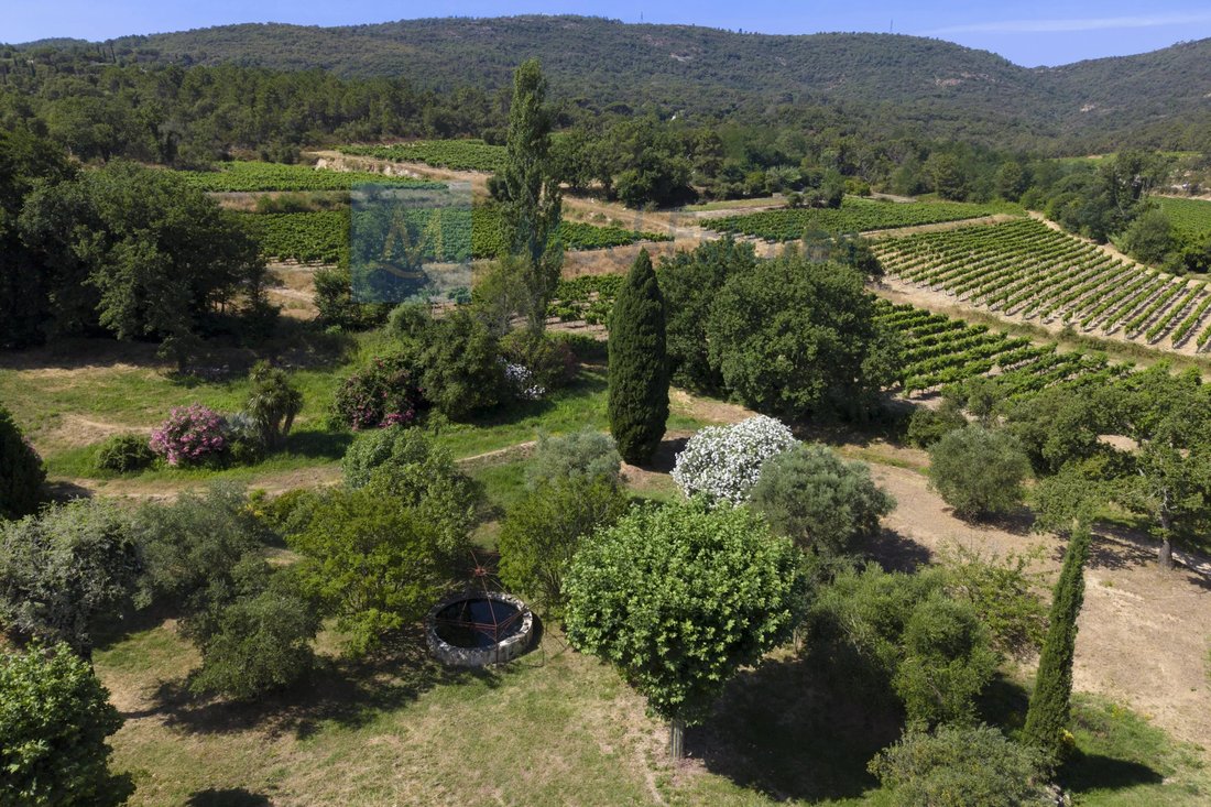Villa in Le Plan-de-la-Tour, Provence-Alpes-Côte d'Azur, France 2 - 18371451