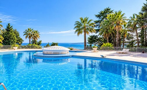 Apartment in La Maure-Super Cannes, Vallauris, France 1