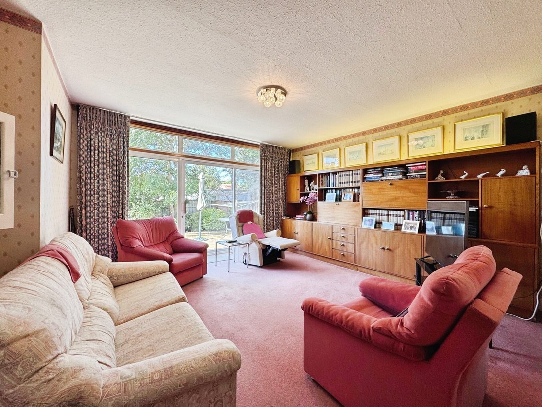 House in Edgware, Barnet, England 3 - 18939552