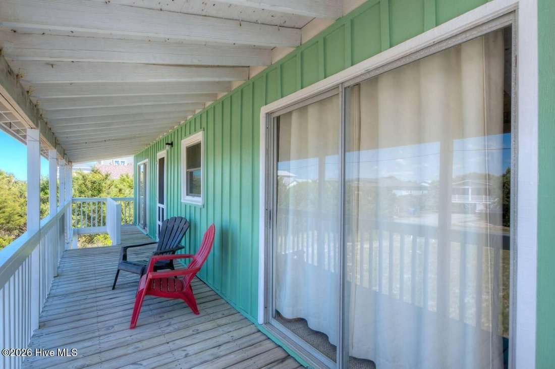 House in Oak Island, North Carolina, United States 4 - 18939565
