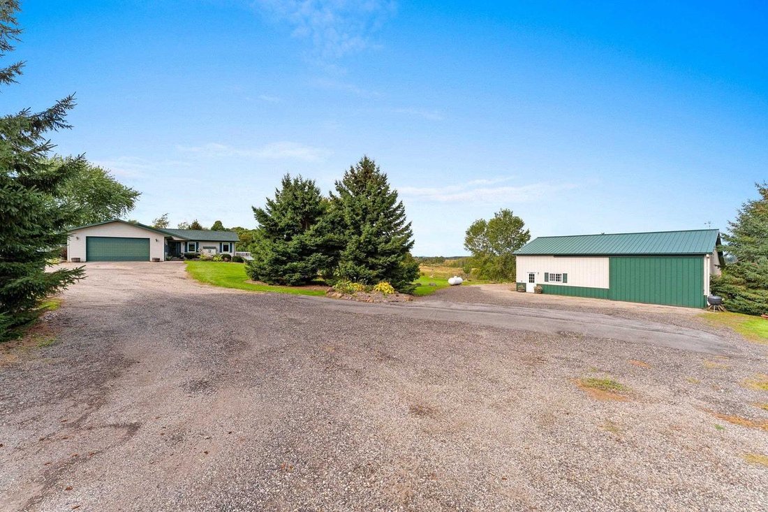 House in Omro, Wisconsin, United States 2 - 18942049