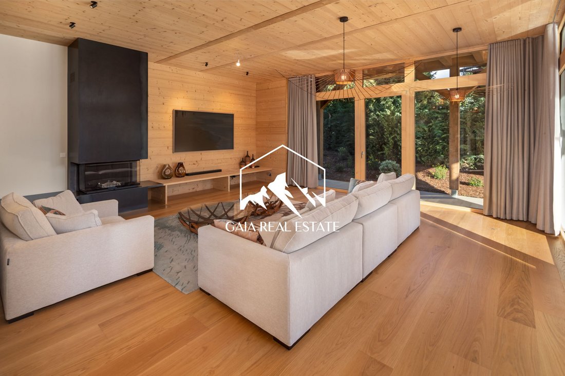 Chalet in Crans-Montana, Valais/Wallis, Switzerland 5 - 18939505