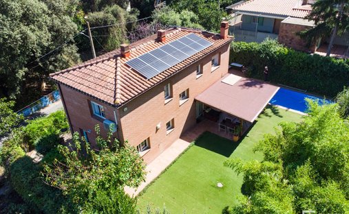 Chalet in Sant Cugat del Valles, Catalonia, Spain 1