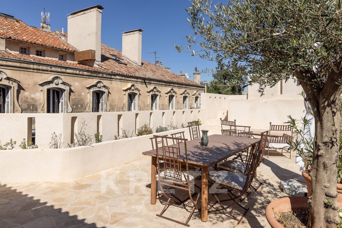 Apartment in Saint Victor, 7e Arrondissement, Marseille 2 - 18944207