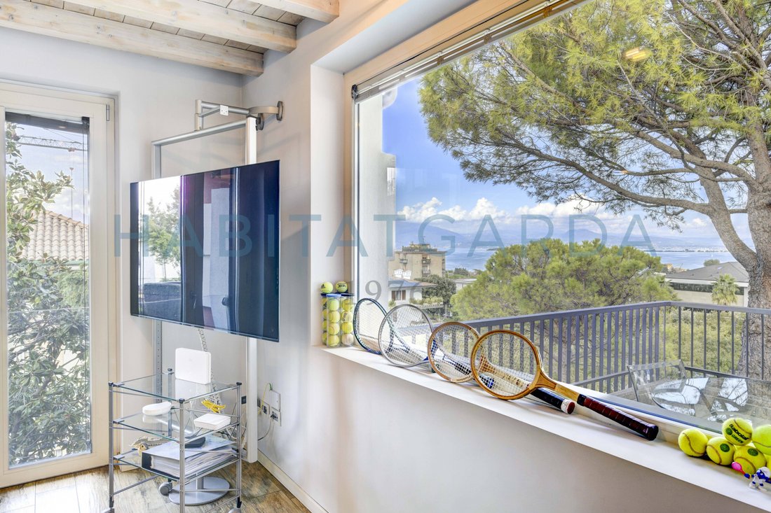 Apartment in Desenzano Centro, Desenzano del Garda, Lombardy 2 - 18945100