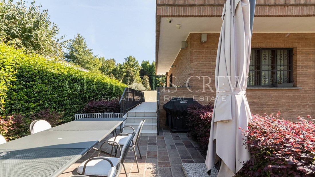 Villa in Trezzano sul Naviglio, Lombardy, Italy 5 - 18945097