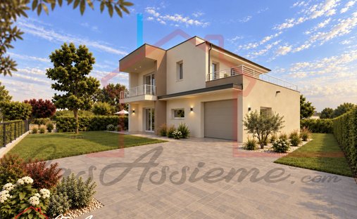 House in Loria, Veneto, Italy 1