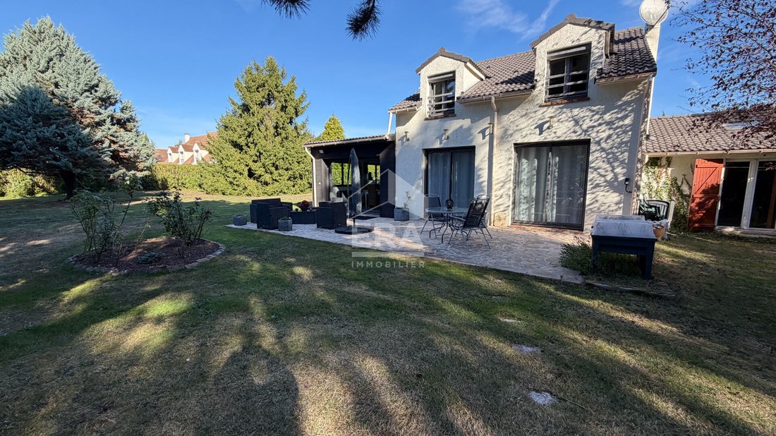Villa in Crespieres, Ile-de-France, France 2 - 17330642