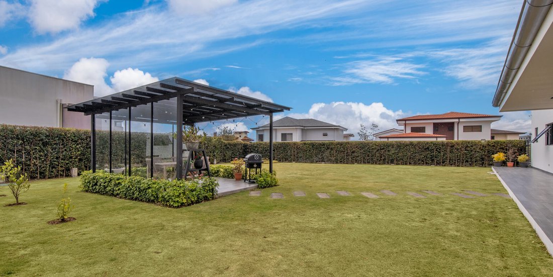 Condo in Santa Cecilia, Heredia Province, Costa Rica 3 - 18941752