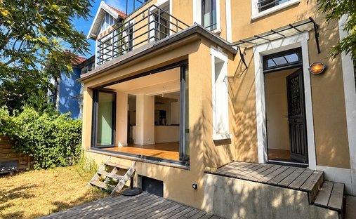 Apartment in Arrondissement of Bobigny, Ile-de-France, France 1