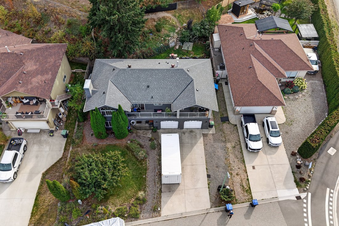 House in West Kelowna, British Columbia, Canada 2 - 18941669