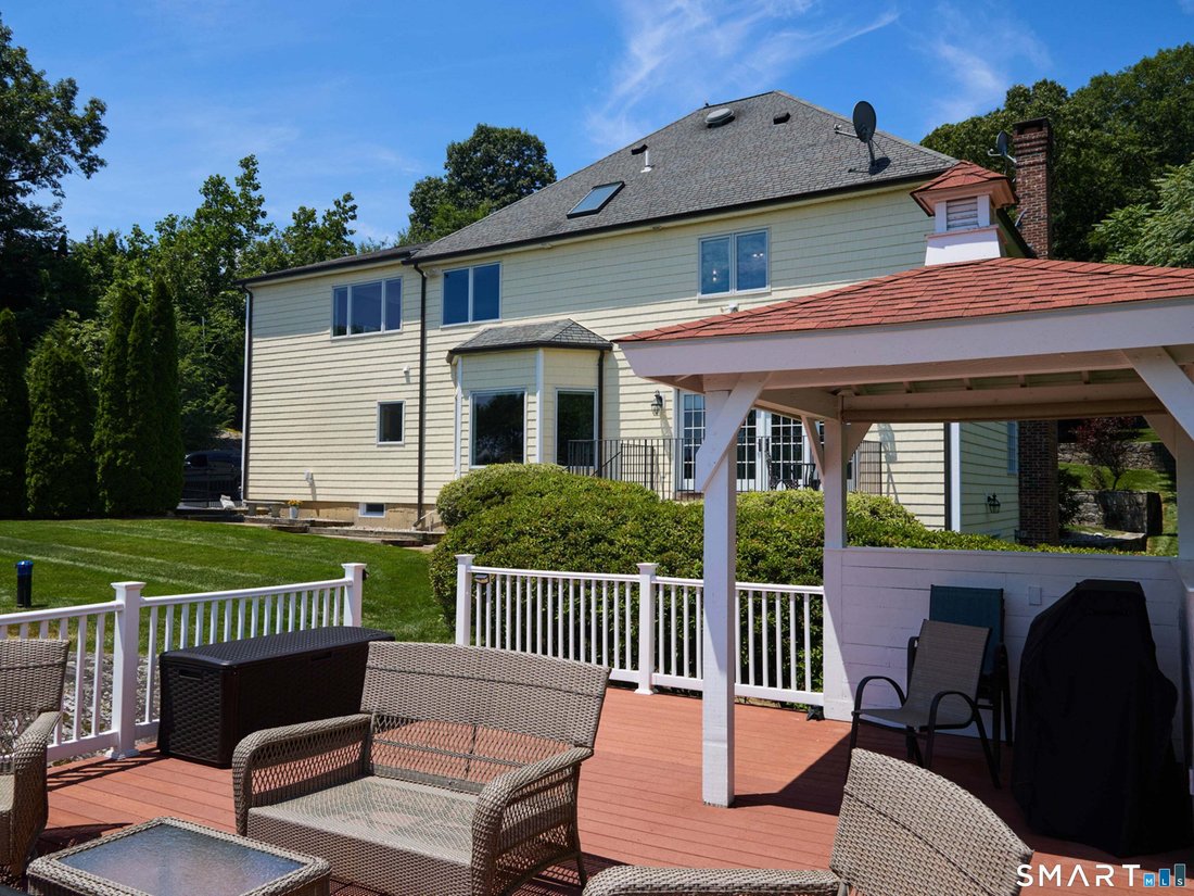 House in Shelton, Connecticut, United States 5 - 18941845