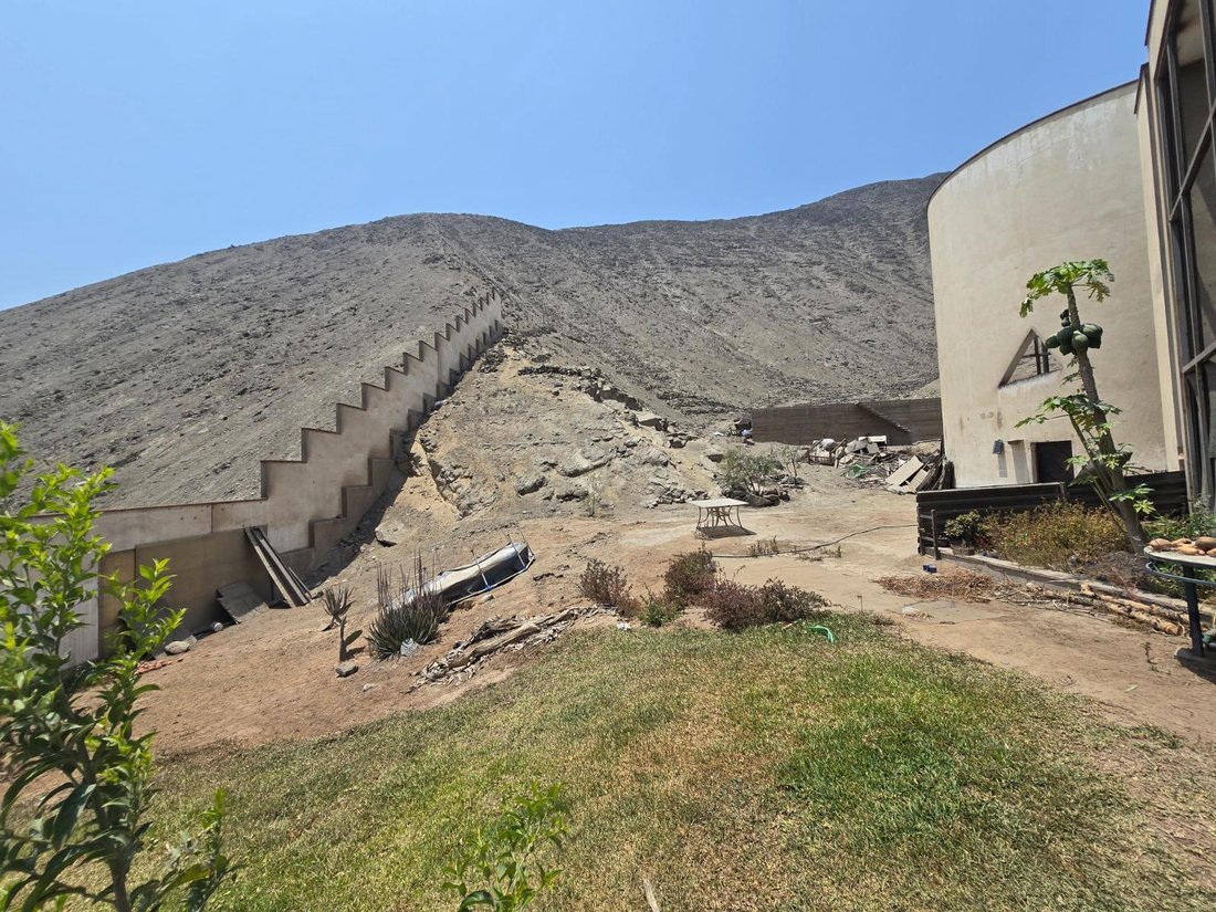 Land in San Juan de Miraflores, Metropolitan Municipality of Lima, Peru 4 - 18939201