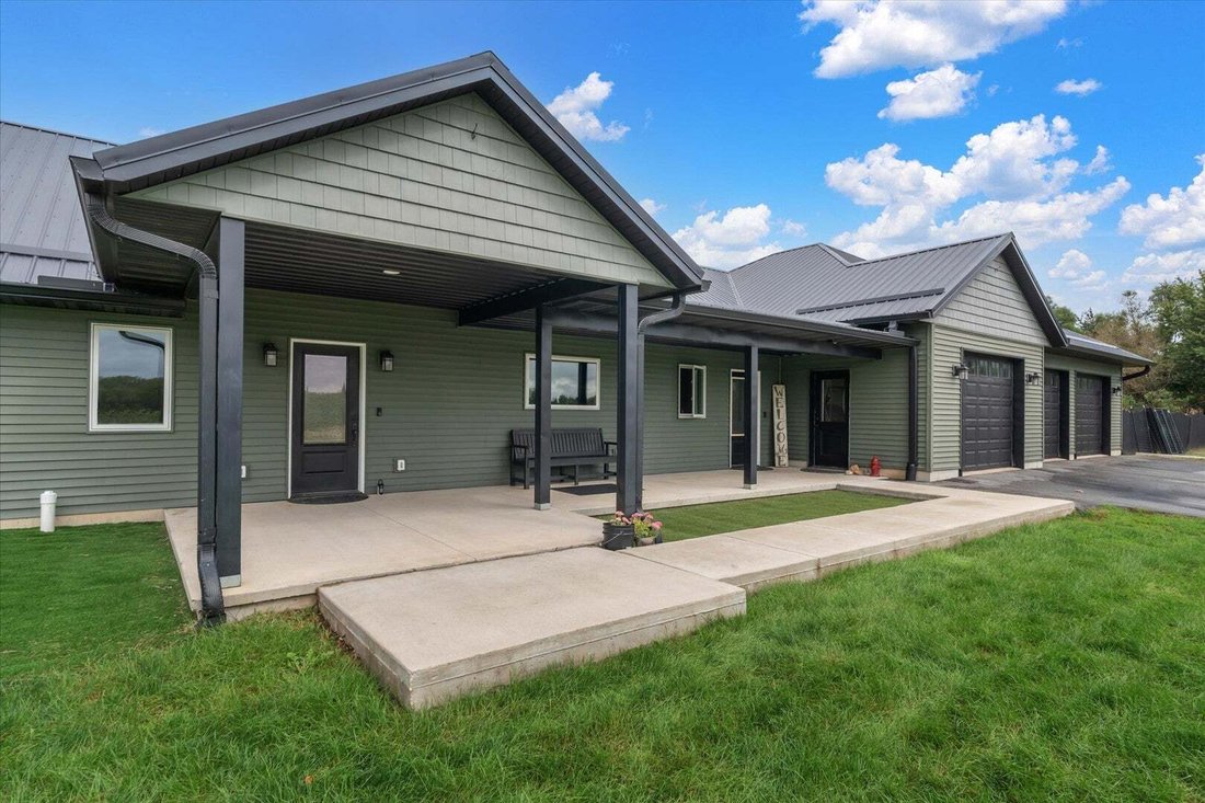 House in Delmar, Iowa, United States 5 - 18943122