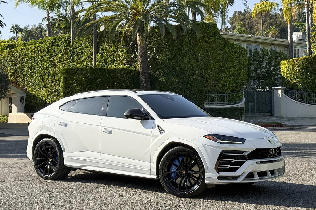 Suv in West Hollywood, CA, United States 3 - 18941350