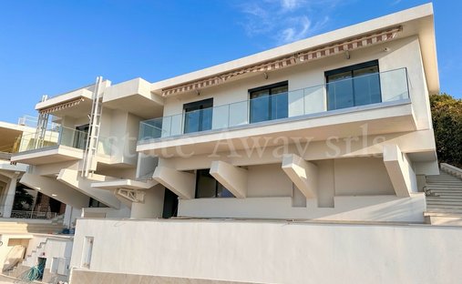 Villa in Vallecrosia, Liguria, Italy 1