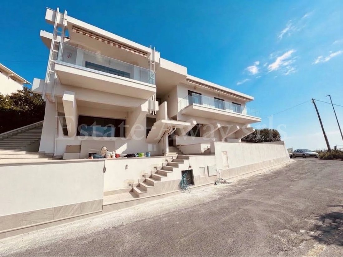 Villa in Vallecrosia, Liguria, Italy 2 - 18945240