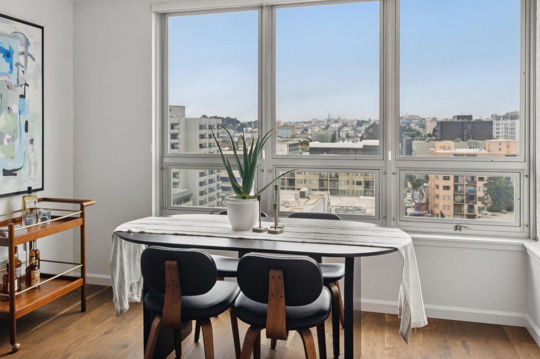 Condo in San Francisco, California, United States 3 - 18945362