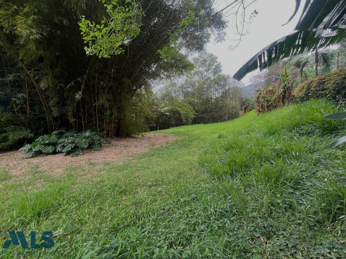 Land in Medellín, Antioquia, Colombia 2 - 18946245