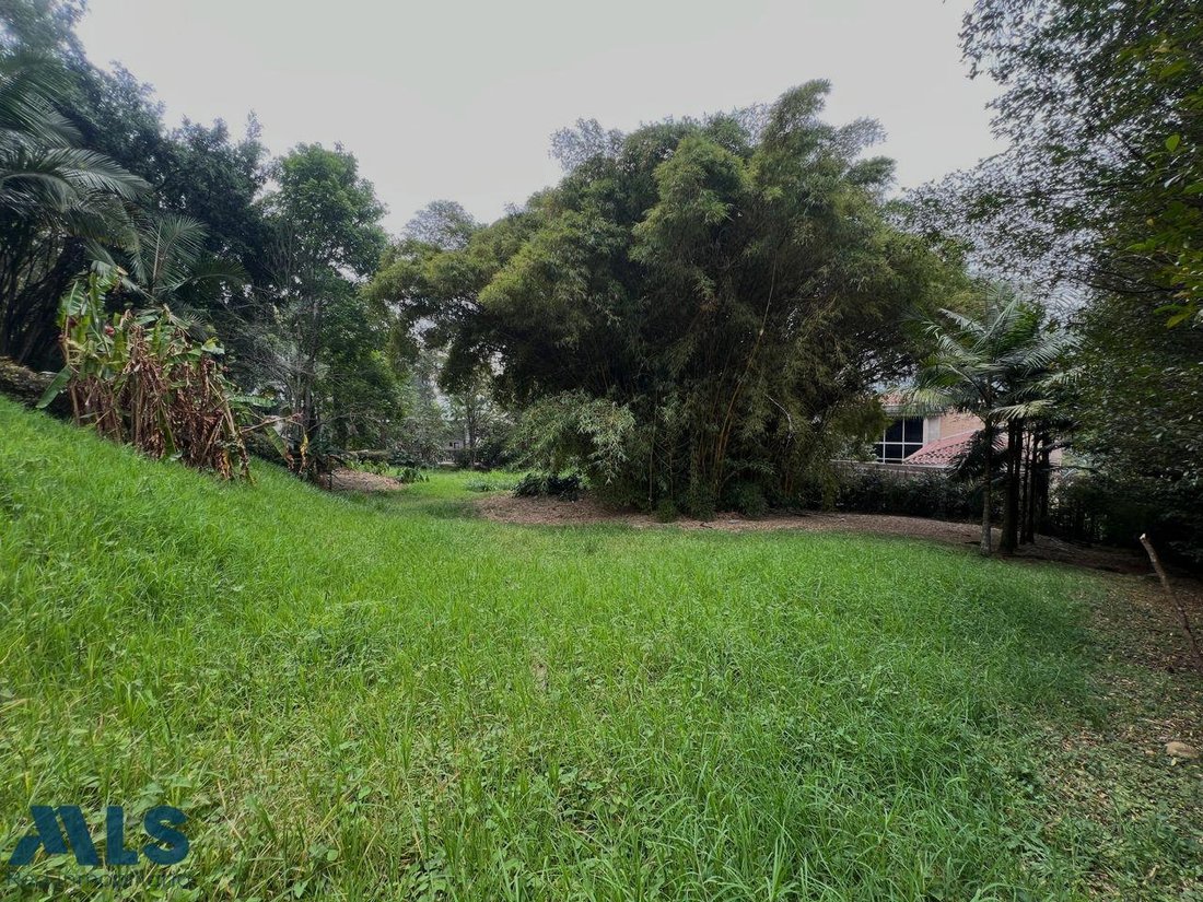 Land in Medellín, Antioquia, Colombia 1 - 18946245