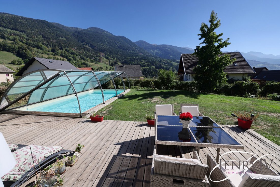 Villa in Theys, Auvergne-Rhône-Alpes, France 2 - 18229149