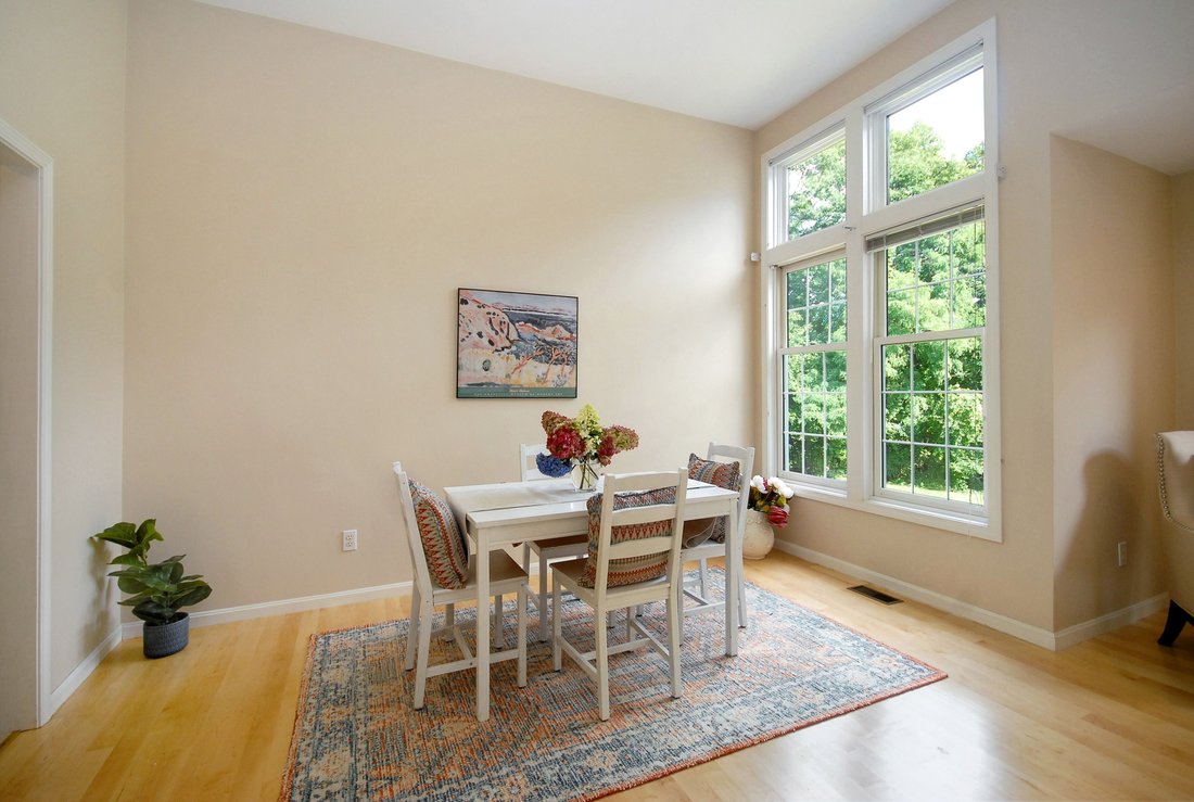Condo in Acton, Massachusetts, United States 5 - 18945609