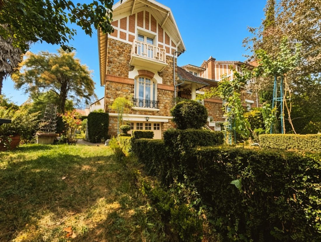 House in Bois de Verrieres-Vaupereux, Verrières-le-Buisson, France 1 - 18415857