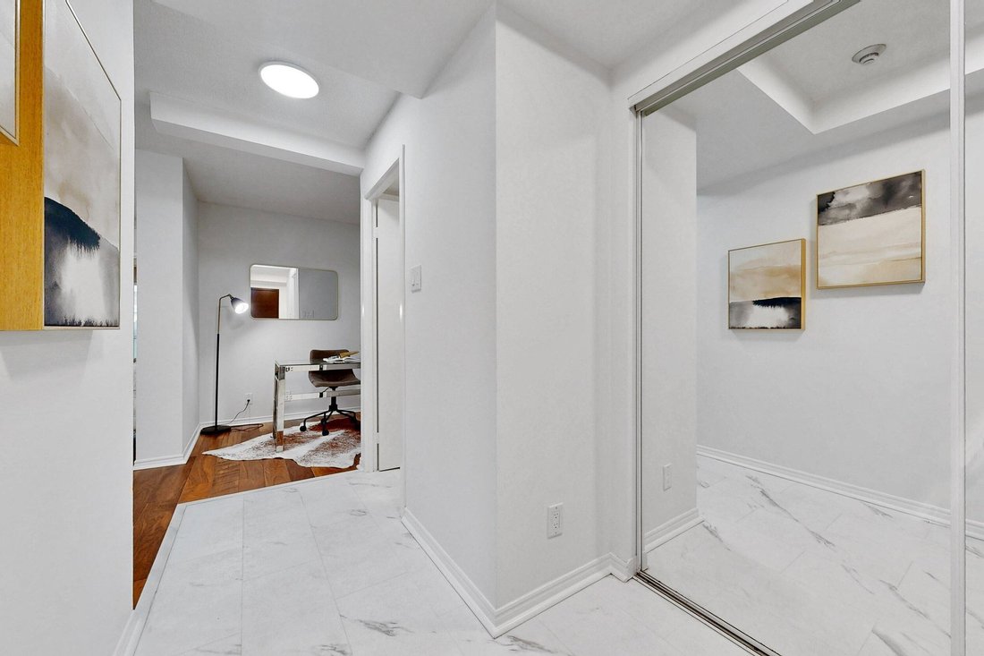 Condo in Toronto, Ontario, Canada 5 - 18945616