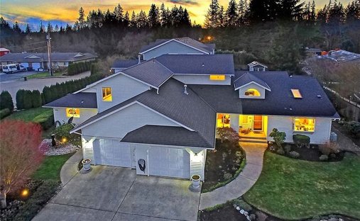 House in Marysville, Washington, United States 1