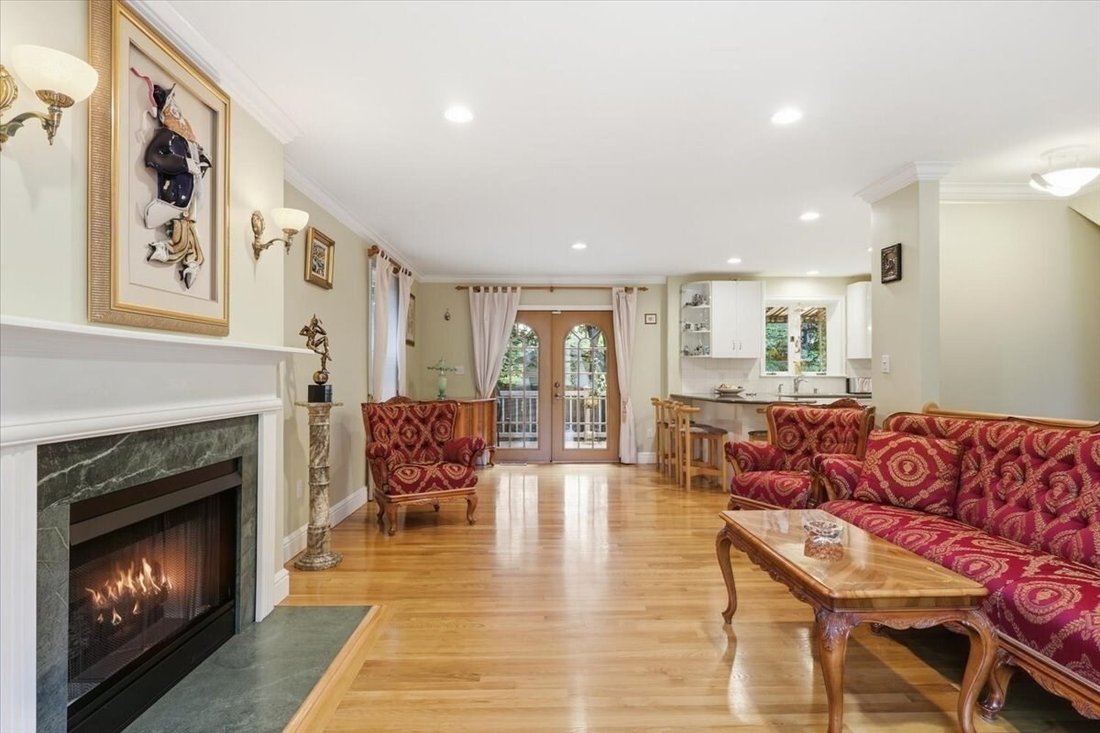 House in Newton, Massachusetts, United States 2 - 18945381