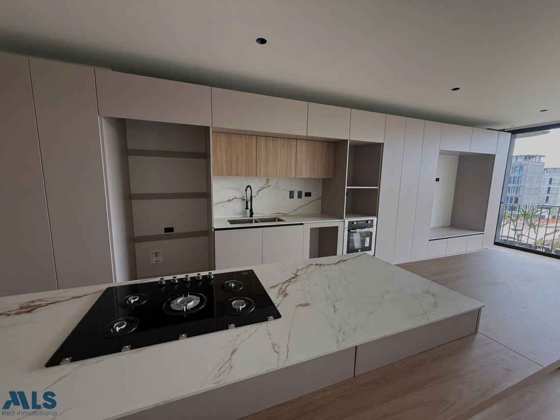 Apartment in Envigado, Antioquia, Colombia 4 - 18946240
