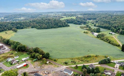 Land in Minerva, Ohio, United States 1