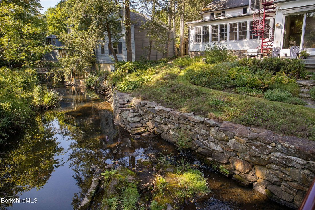 House in Great Barrington, Massachusetts, United States 3 - 18945396