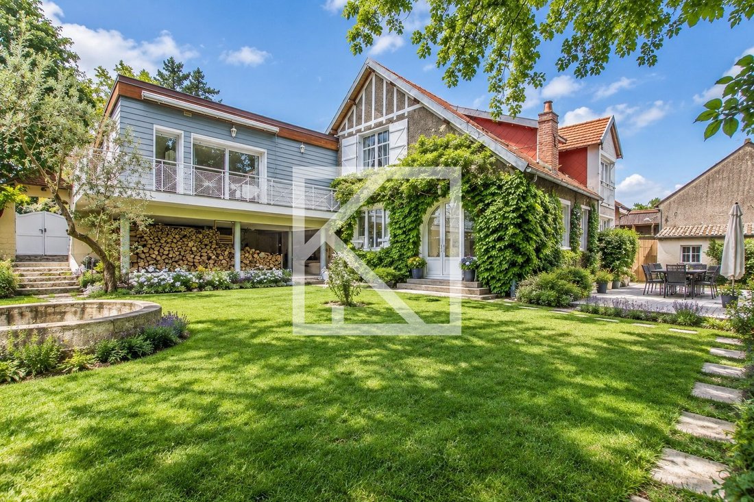 Villa in Briollay, Pays de la Loire, France 1 - 18945447