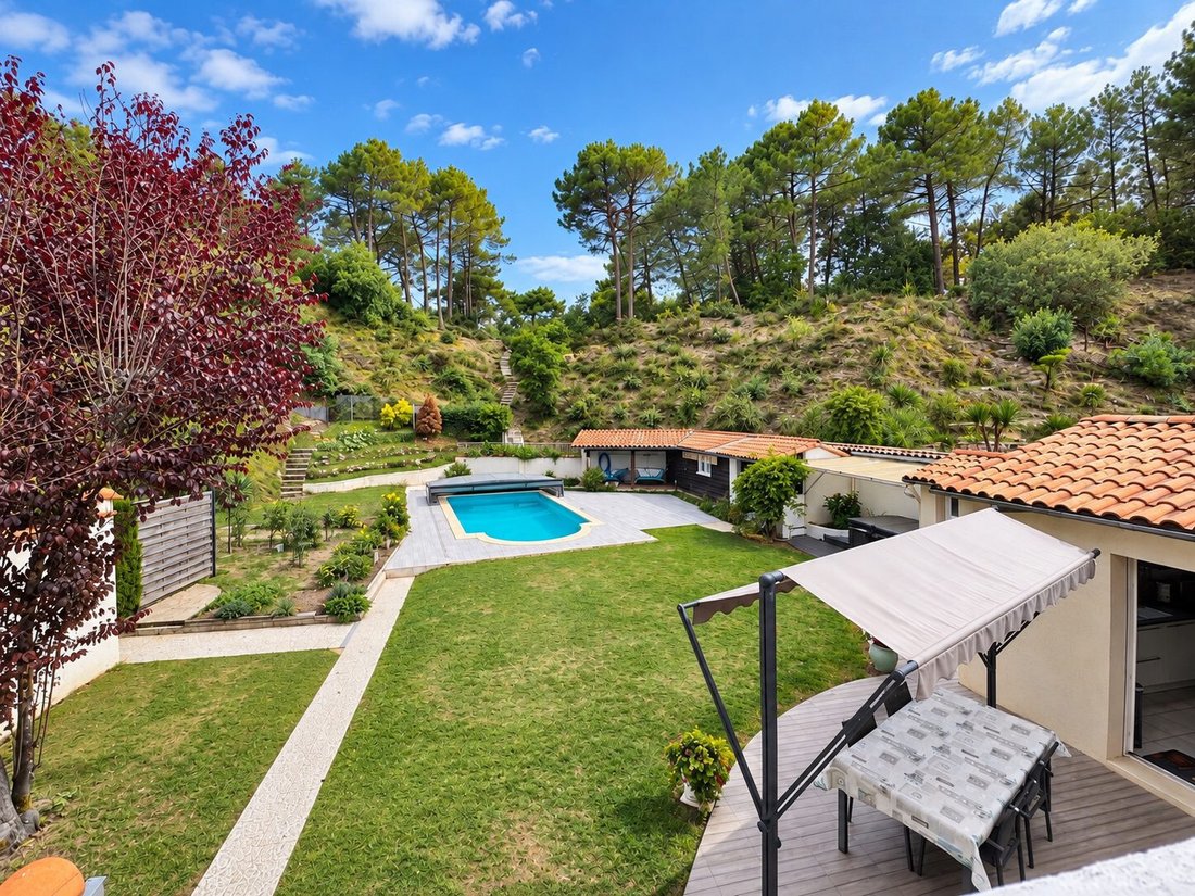 House in Saint-Augustin, Nouvelle-Aquitaine, France 1 - 16827608